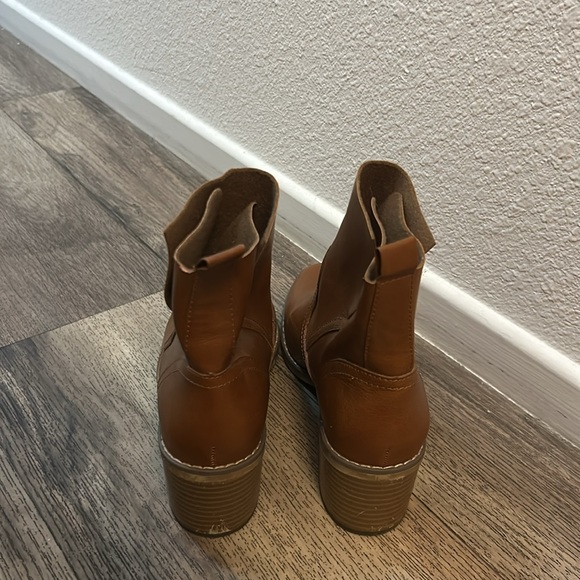 Tan ankle boots women’s size 8 Mossimo.. - Picture 3 of 4